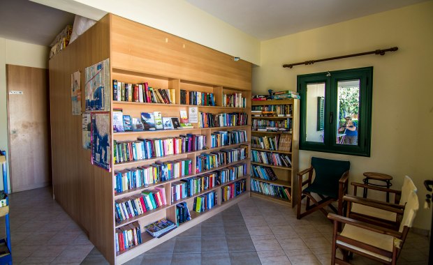 camping finikes library to borrow books