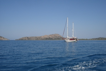 Navarino bay sailing